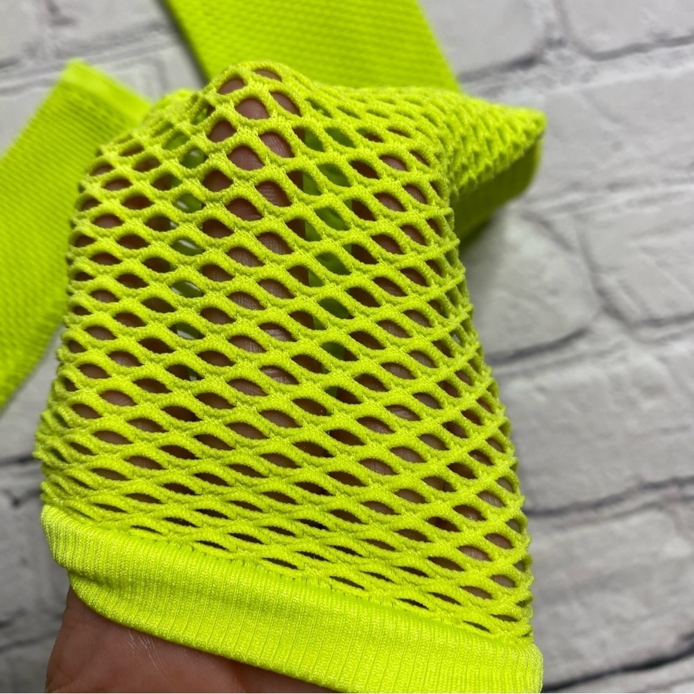 Skims perforated seamless leggings size XXS in Lime NEW - Picture 7 of 9